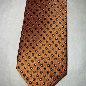 Chaps Men’s Orange Neck Tie With Blue Dots. NWT.